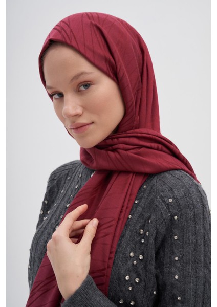 Simetrik Jakar Italyan Ipekli Şal Bordo fırsatları