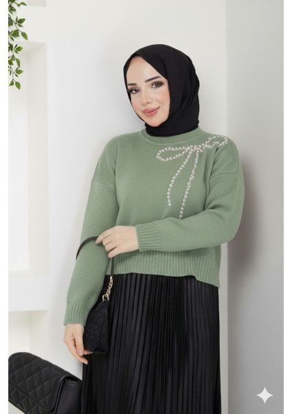 Fiyonk Detaylı Triko Taşlı Etek Üstü Crop Kazak modelleri