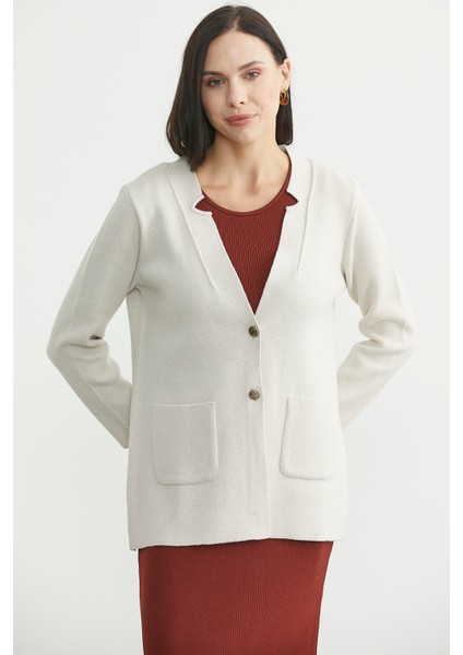 Düğmeli Cep Detaylı Yünlü Triko Ceket - Açık Bej modelleri