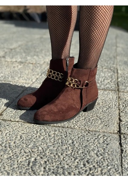 Chai Büyük Numara Zincir Detaylı Kısa Topuklu Kadın Bot Şık ve Konforlu fırsatları