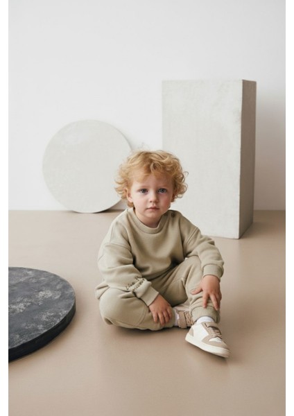 Nakış Detaylı Erkek Bebek Alt Üst Eşofman Takımı modelleri