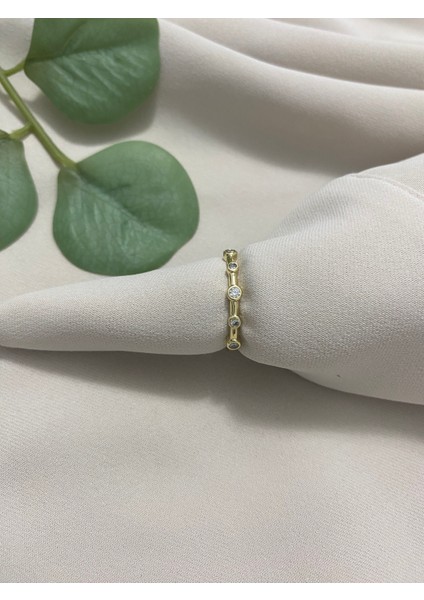 Xuping 14K Altın Kaplama Zirkon Taşlı Kararmaz Suya Dayanıklı Şık Kadın Yüzük Lüks Görünümlü Günlük Kullanıma Uygun Sevgiliye Özel Hediyelik Takı