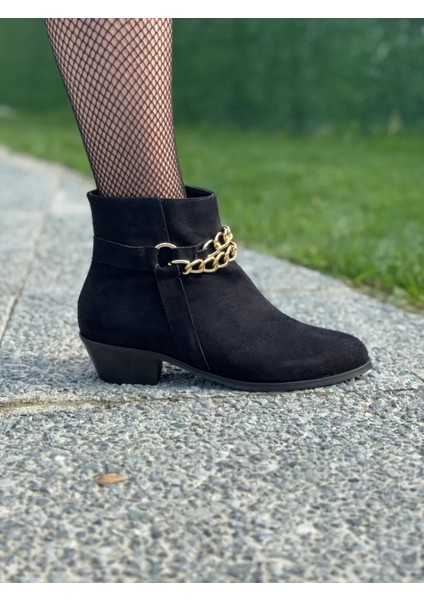 Chai Büyük Numara Zincir Detaylı Kısa Topuklu Kadın Bot Şık ve Konforlu modelleri