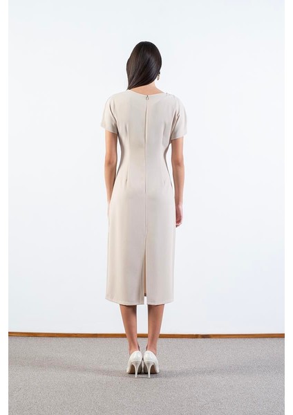 Dianora Yuvarlak Yaka Beli Nervüllü Kısa Kol Elbse Bej fırsatları