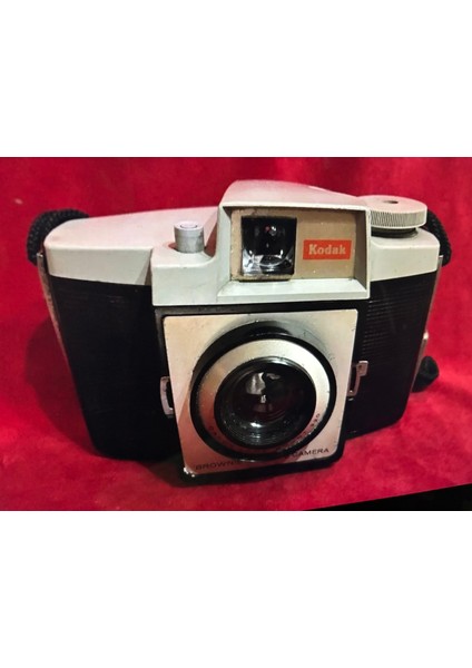 Kodak Brownie Cresta 3 Fotoğraf Maknesi - Çalışır Durumda modelleri