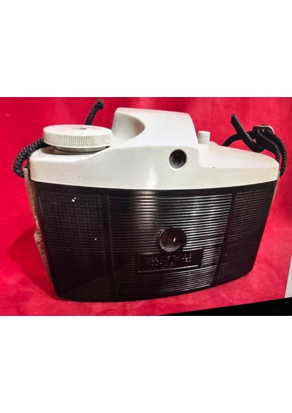 Kodak Brownie Cresta 3 Fotoğraf Maknesi - Çalışır Durumda