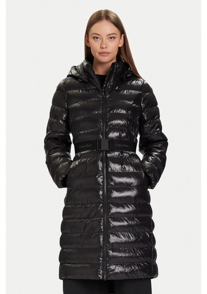 Kadın Kapüşonlu Kemerli Hafif Uzun Şişme Kaban - Siyah