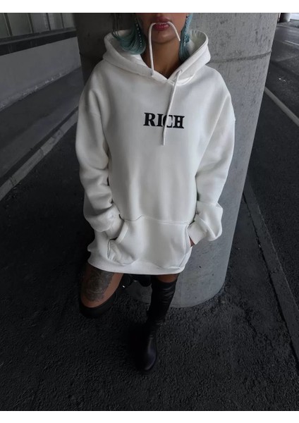 Uzun Kol Kapüşonlu Göğüs Baskılı Sweatshirt - Beyaz