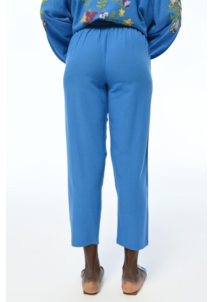 Kadın Rahat Kalıp Beli Lastikli Düz Renk Pantolon fiyatları
