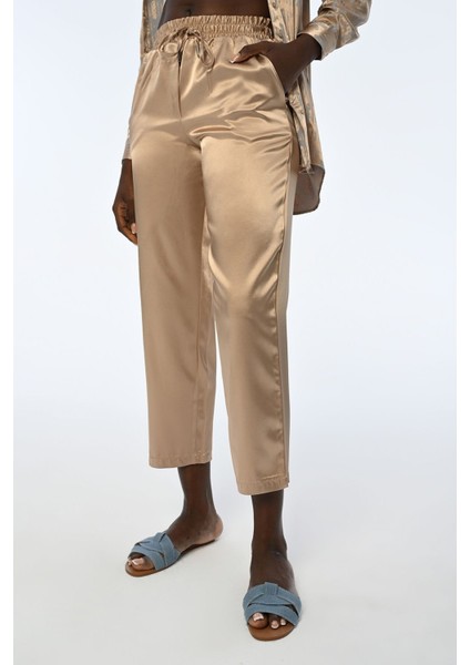 Kadın Beli Lastikli Rahat Kalıp Altın Renk Kumaş Pantolon modelleri