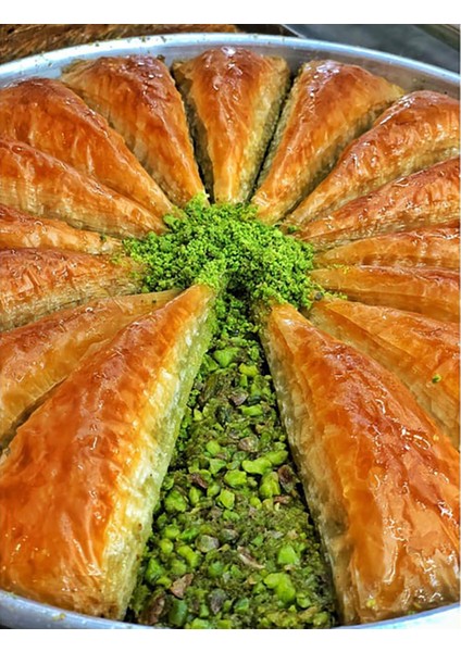HAVUÇ DİLİMİ BAKLAVA 1 KG modelleri
