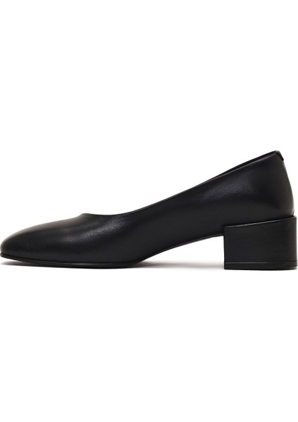 Kadın Siyah Kalın Kısa Topuklu Deri Ayakkabı 25AFD184818 fiyatları