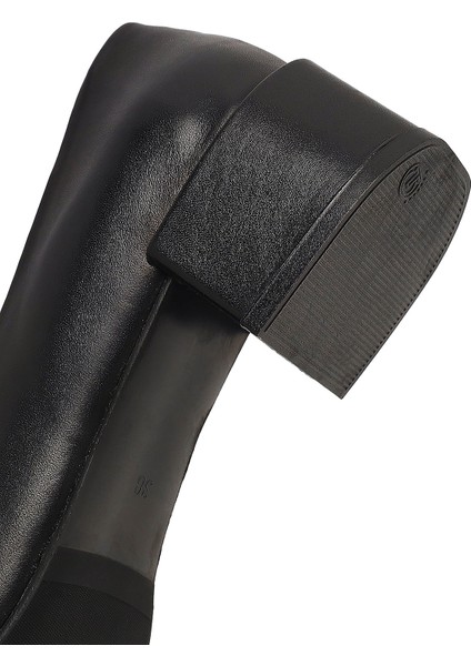 Kadın Siyah Kalın Kısa Topuklu Deri Ayakkabı 25AFD184818