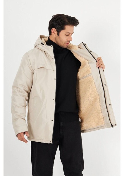 İçi Kürklü Su ve Rüzgar Geçirmez Cepli Kapüşonlu Erkek Mont fiyatları