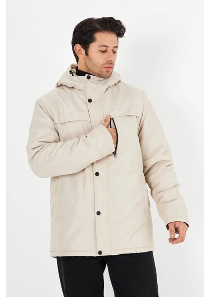 İçi Kürklü Su ve Rüzgar Geçirmez Cepli Kapüşonlu Erkek Mont indirimleri