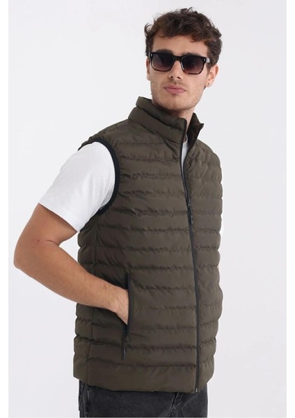 İçi Astarlı Su ve Rüzgar Geçirmez Cepli Erkek Yelek indirimleri