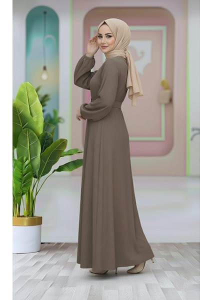 Kemer Detaylı Lastik Kollu Uzun Tesettür Elbise