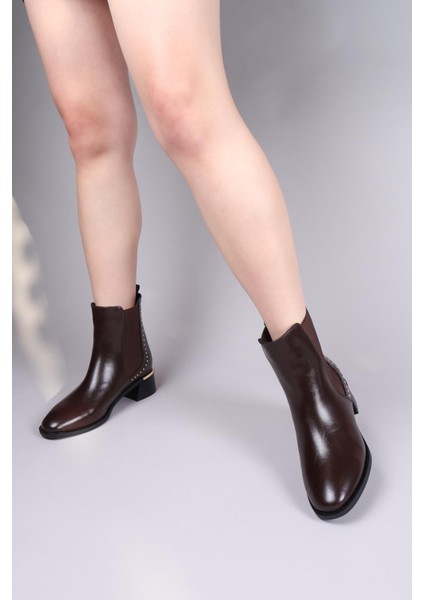 Bruce Trok ve Lastik Detaylı Topuklu Bot Kahverengi modelleri