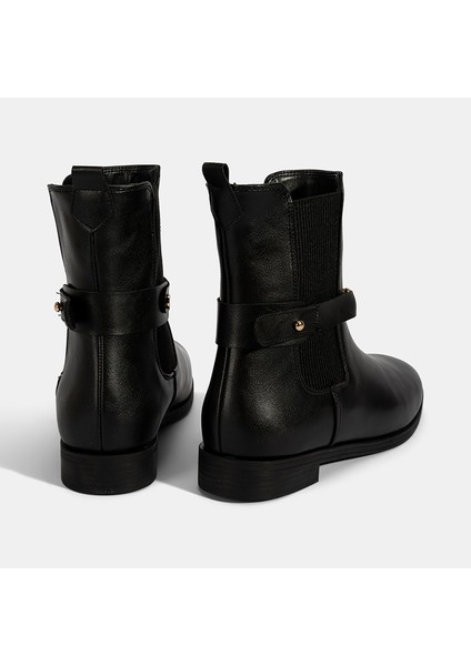 Kadın Siyah Metal Toka Aksesuarlı Bot