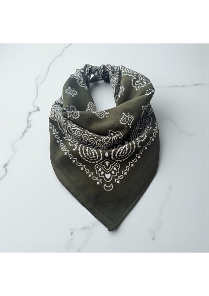 Yeşil Renk Içi Beyaz Desenli %100 Koton Bandana