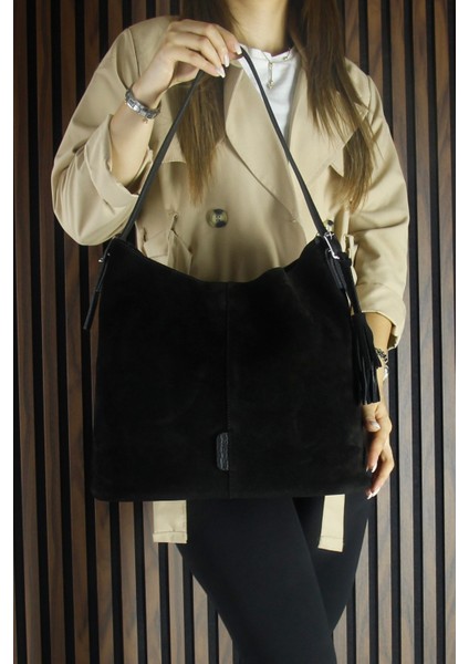 Siyah Hakiki Dana Süet Püsküllü Manyetik Kapaklı Büyük Boy Günlük Omuz Çantası ve El Çantası