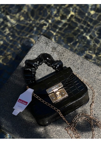 \"siyah Krokodil Desenli Mini El Çantası\" fiyatları