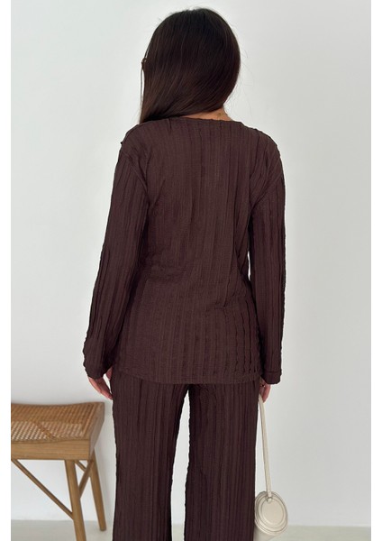Kadın Kahverengi Bağlamalı Takım – Sofistike & Yapılandırılmış Stil