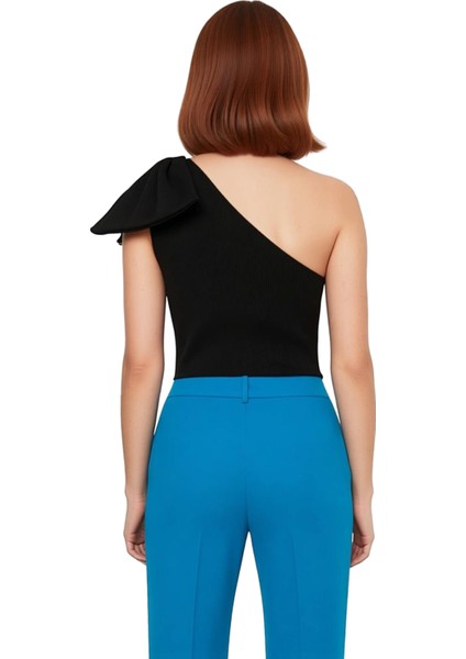 Kadınlar Için Şık Fiyonk Detaylı Tek Kol Triko Üst Kaliteli Şık Rahat Modern Zarif Günlük modelleri