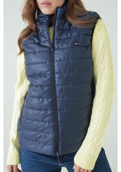 İçi Astarlı Su ve Rüzgar Geçirmez Cepli Kadın Yelek indirimleri