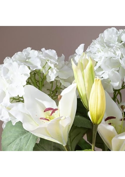 Concept Zarif Zambak Çiçeği Beyaz 75CM fiyatları