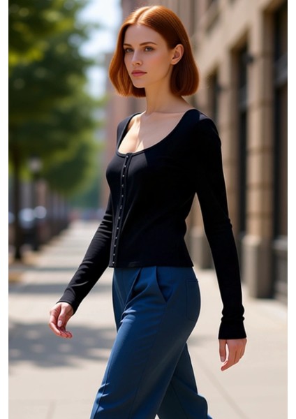 Kadın Havuz Yaka Agraf Detaylı Vücuda Oturan Esnek Örme Kaliteli Şık Rahat Modern