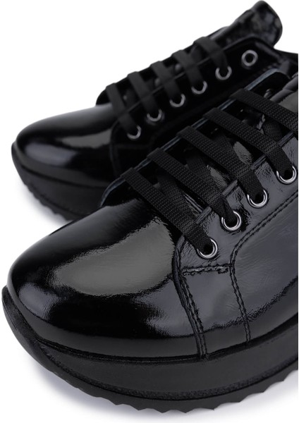 Kadın Hakiki Deri Siyah Rugan Sneakers & Spor Ayakkabı 322 2514502 Bn Ayk SK25-26 Sıyah Krsk Rgn modelleri