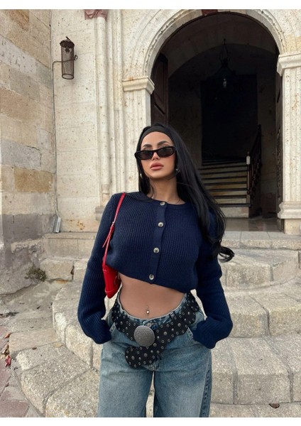 Kadın Önü Düğmeli Örme Crop Triko Kazak