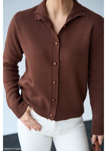 Kadın Dik Yaka Düğmeli Basıc Kışlık Hırka modelleri