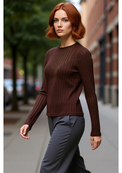 Kadın Moda Şık Regular Bisiklet Yaka Regular Kalıp Örme Transparan Triko Görünümlü Kumaş Boy Bluz fırsatları