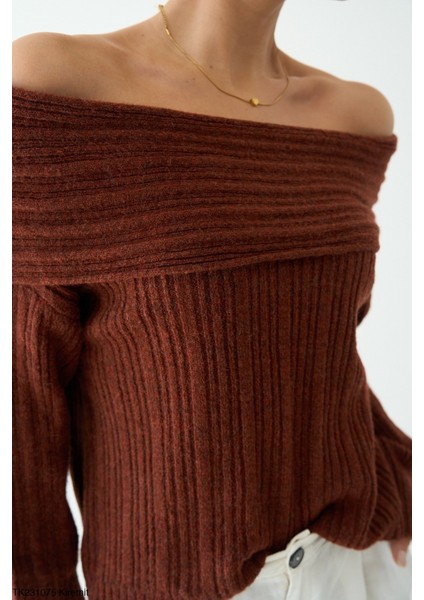 Kadın Rahat Kalıp Omuz Dekolteli Triko Kazak