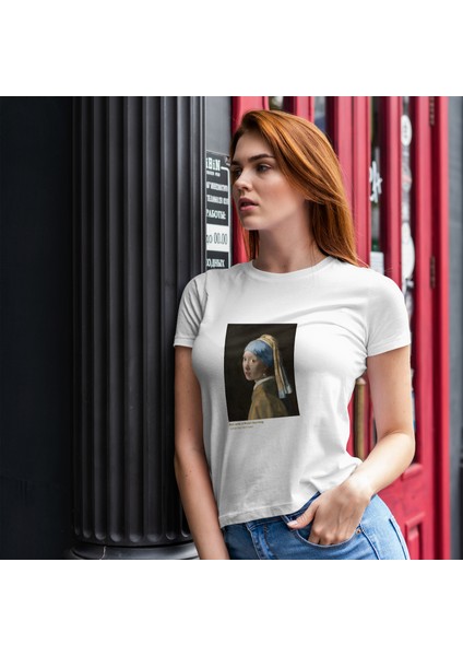 Inci Küpeli Kız Tişört - Beyaz fiyatları