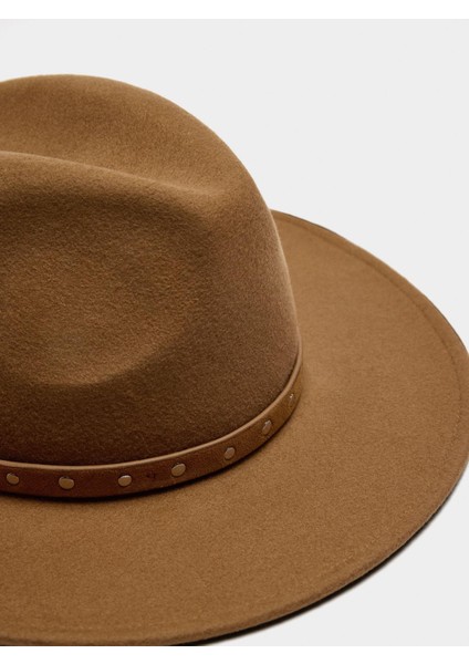 Kemer ve Çıtçıt Detaylı Yün Içerikli Şapka fiyatları