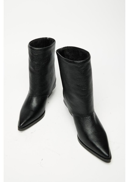 Siyah Kadın Fermuarlı Sivri Burun Kalın Topuklu Kışlık Bot modelleri