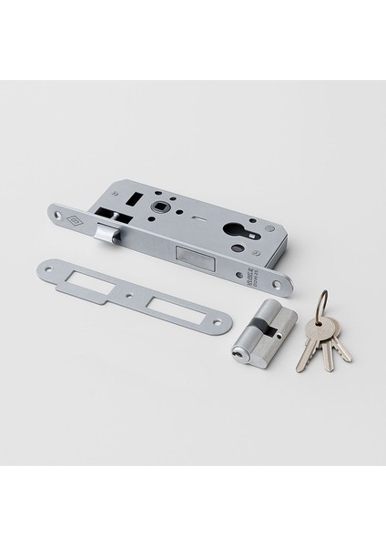 Yale Dış Kapı ve Oda Kapısı Barelli Silindirli Kapı Kolu 45X85 mm 3 Anahtarlı Dayanıklı Metal Kilit