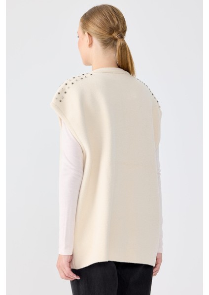 22018 Omzu Taş Işlemeli Triko Yelek fırsatları