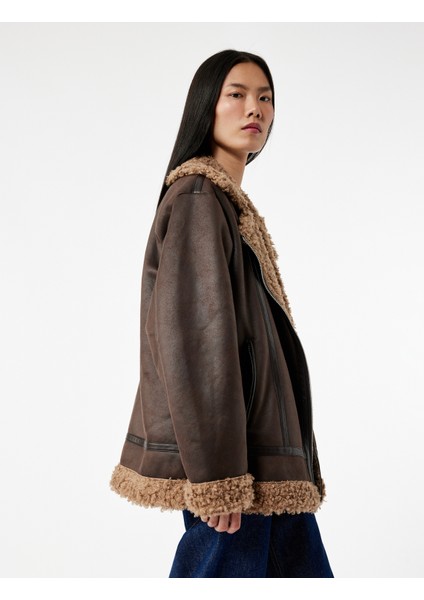 Uzun Kollu Fermuarlı Cepli Peluş Yaka Deri Görünümlü Biker Ceket