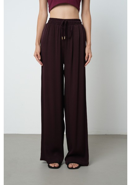 Kadın Düz Renk Altın Rengi Bağcık Detaylı Bol Paça Beli Lastikli Pantolon