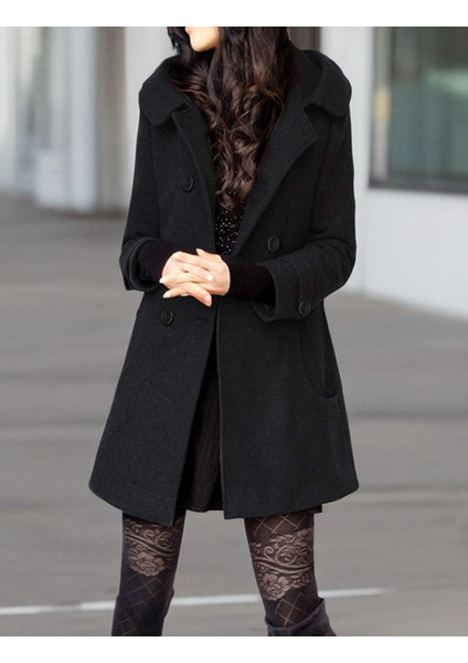 Büyük Düğmeli Yaka Detaylı Kaşe kaban