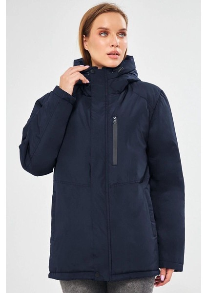 İçi Astarlı Su ve Rüzgar Geçirmez Cepli Kapüşonlu Kadın Mont fiyatları