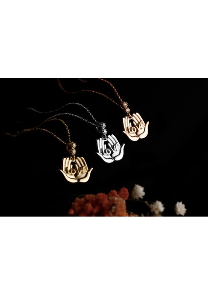 Ellerimde Aşk Kolye fırsatları