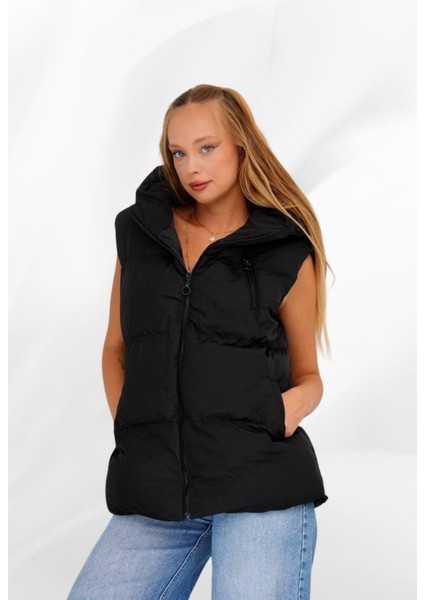 Siyah Kapüşonlu Şişme Yelek