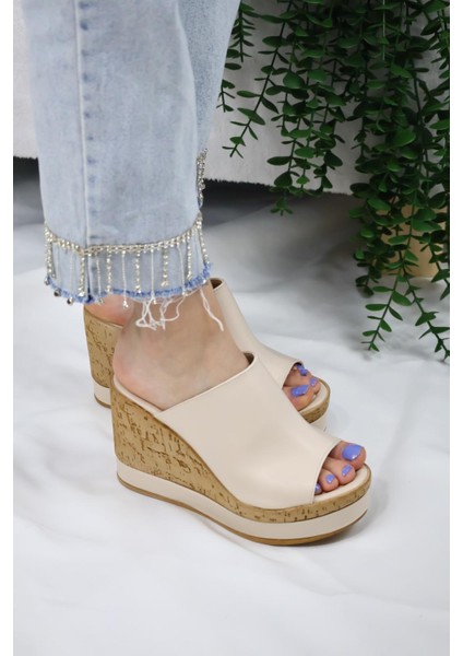 Kadın Dolgulu Mantar Taban Şerit Sargılı 10 cm Topuklu Terlik Bej modelleri