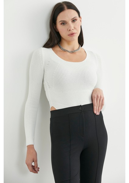 Fitilli Alttan Çıtçıtlı Triko Kazak - Kemik fiyatları