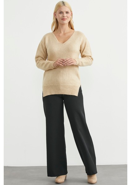 Yumuşak Dokulu V Yaka Triko Kazak - Karamel